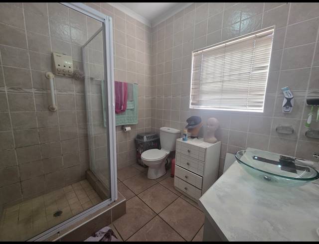 2 BEDROOM TOWNHOUSE FOR SALE IN VANDERBIJLPARK CE 2